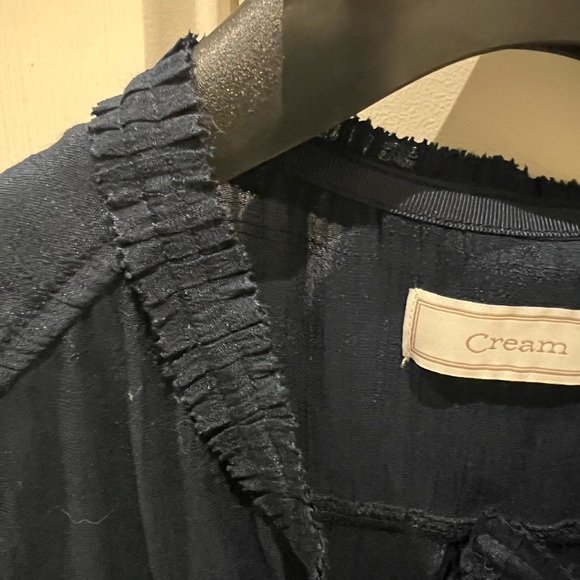 Cream, sheer navy blue with black lace detail . Short sleeve small - Picture 2 of 4